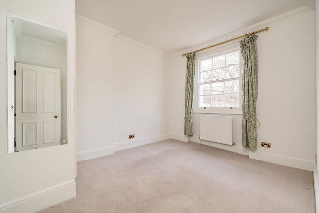 Flat 6, 105, St. Georges Square, London photo 3
