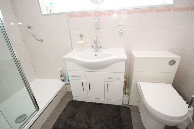 14 Langholm Road, East Boldon photo 4
