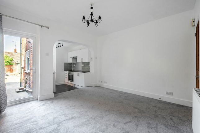 84, Sherwood Street, Berkshire photo 3