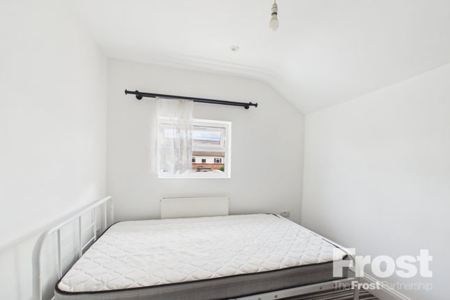 Room 3, 293, Staines Road, Feltham photo 5