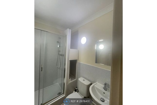 Flat, Newton Villa Lower Fold, Marple Bridge, Stockport photo 5