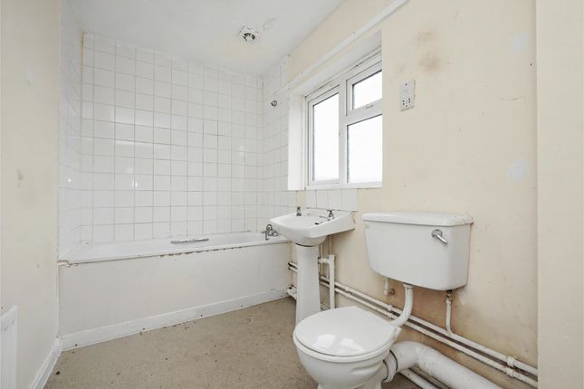 13, Dryden Road, Dover photo 5