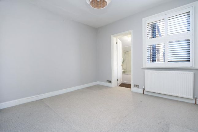 Terraced house to rent in Queens Road, Thames Ditton