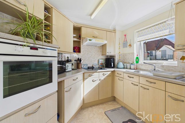 Flat 22, Laurel Court, Folkestone photo 3