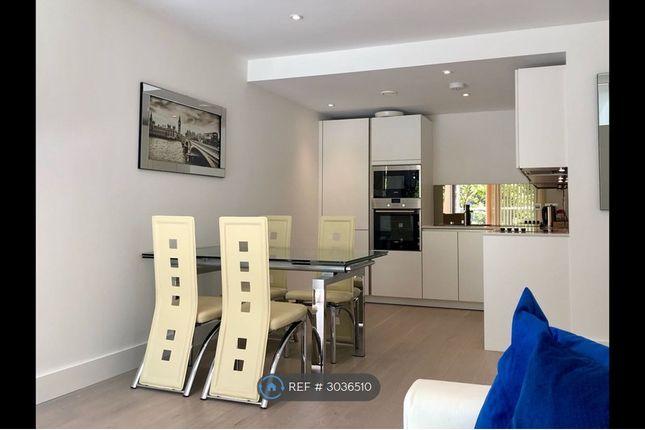 Apartment, Claremont House Quebec Way, London photo 5