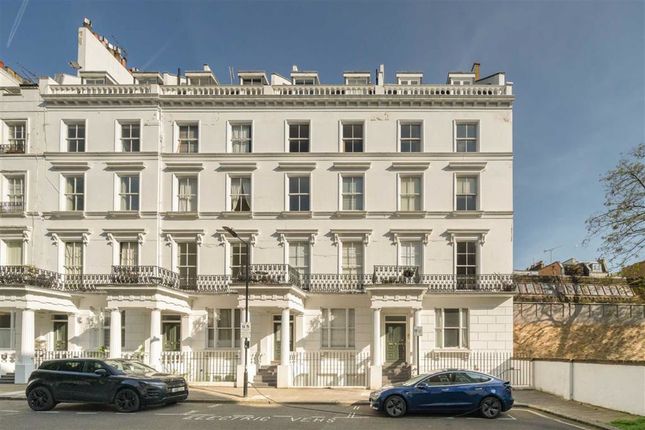 Thumbnail Flat to rent in Craven Hill Gardens, London