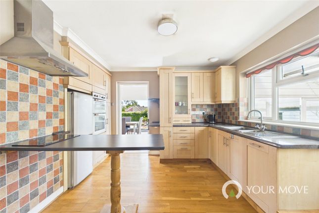 1, Lewis Close, Bungay photo 4