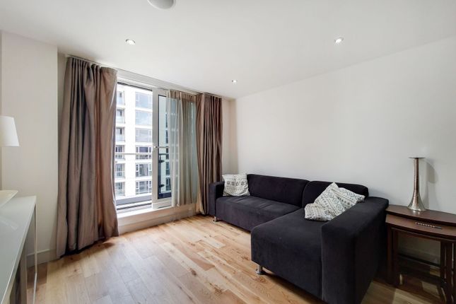Lensbury Avenue, Imperial Wharf photo 3