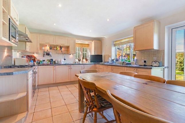 13 Harlands Mews, Uckfield photo 2