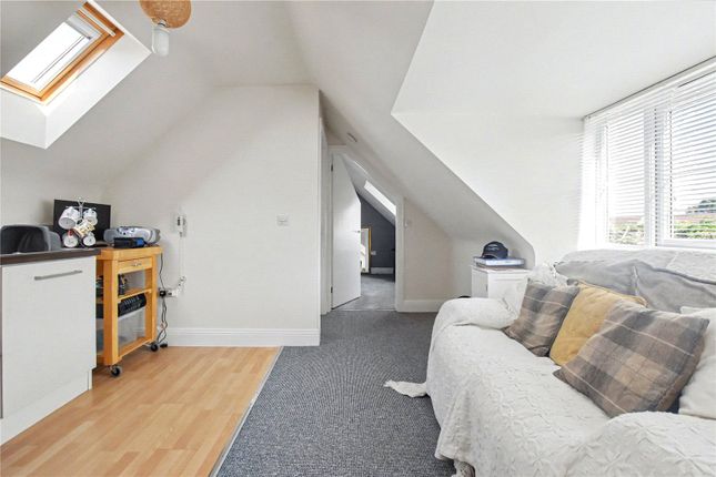 Flat 6, Monmouth Court,, Bindon Road, Somerset photo 3