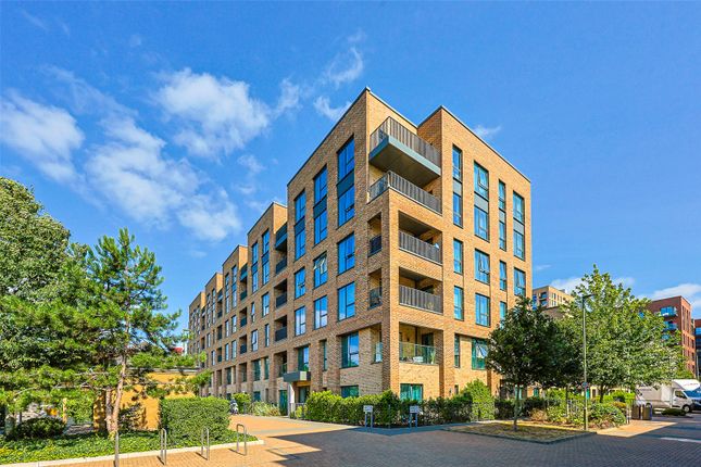 2-bed flat on Flat 19, Kew Court, 43, Hoy Close, Colindale, £525,000