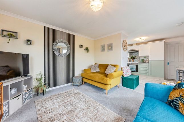 41, Cheveley Park, Grantham photo 4
