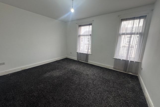 7, Grosvenor Street, Blackpool photo 2