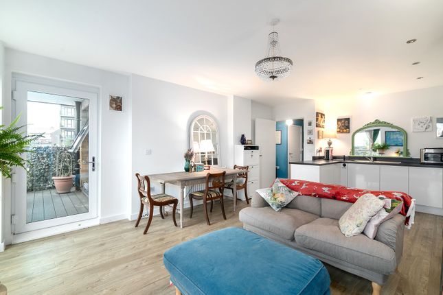 1-bed flat on Flat 11 Brian Court, 2 Rowland Road, London, £340,000