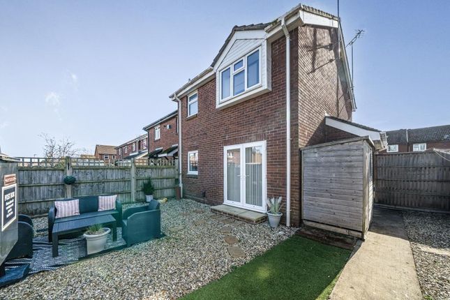 1-bed house on 11 SNOWDON CLOSE, Snowdon Close, Thatcham, £250,000