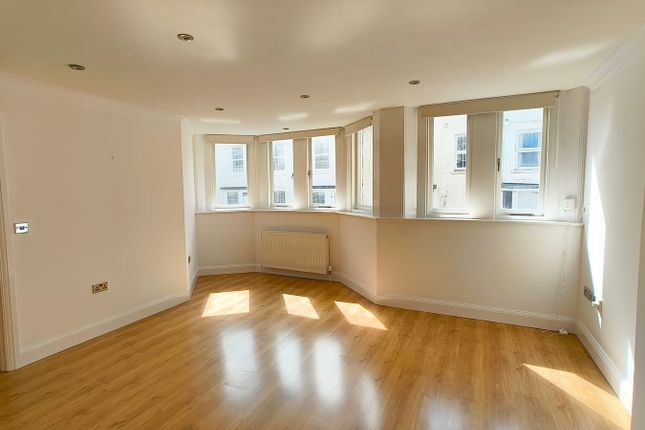 Flat 2, 6, Regent Street, Burnham-on-Sea photo 2