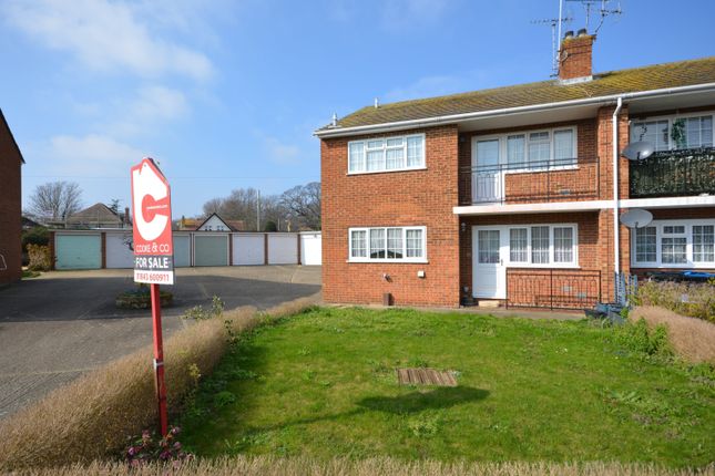 Thumbnail Flat for sale in Weatherly Drive, Broadstairs, Kent