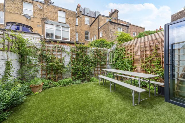 83, Gascony Avenue, London photo 3
