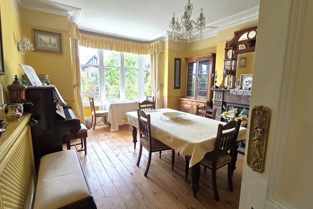 20, Clinton Crescent, St Leonards-on-Sea photo 3