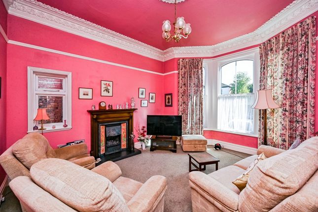 27, Leyland Road, Southport photo 4