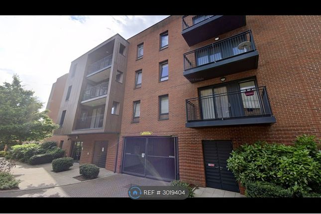 Meadowside, London photo 2