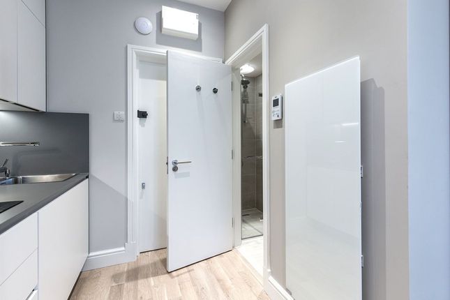 Flat 36 50-52 St Quintin Avenue, London photo 4