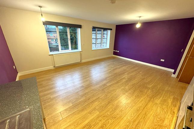 Flat 11, 74A, Studfall Avenue, Corby photo 4