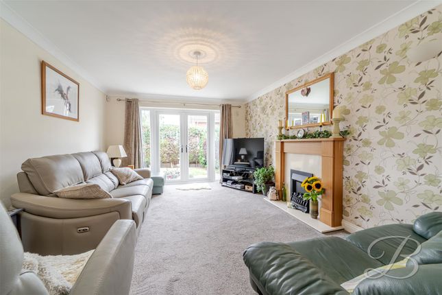 12, Green Close, Mansfield photo 3