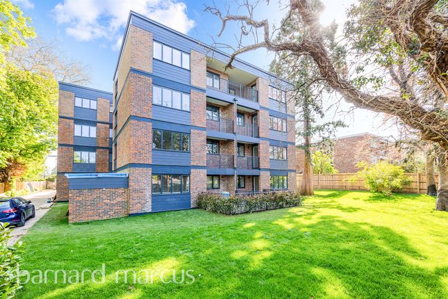 Thumbnail Penthouse for sale in Alexandra Road, Epsom