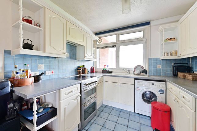 Thumbnail Flat for sale in Ryefield Path, Putney, London