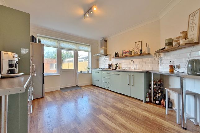 26, Tregaron Avenue, Portsmouth photo 2