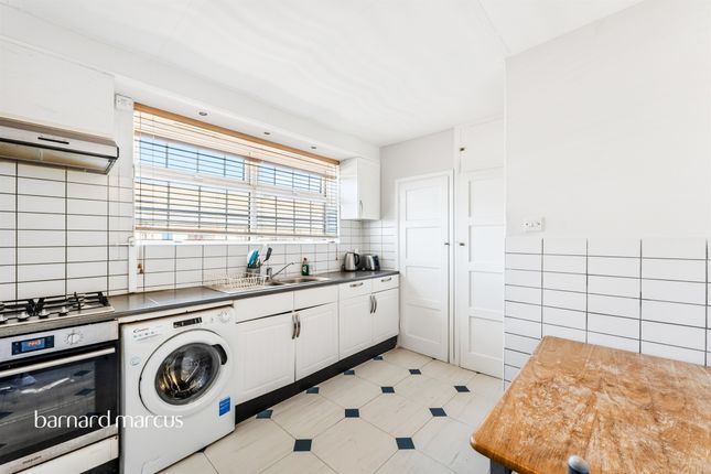 Flat 15, Sussex Court, Sussex Road, Mitcham photo 4
