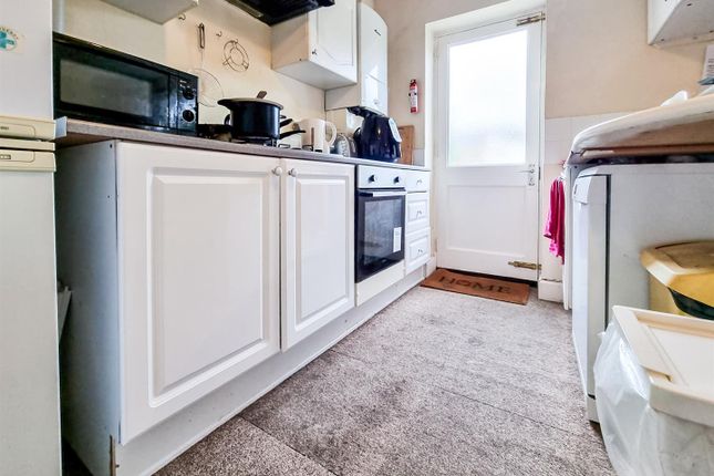 Room A, 68, Trinity Road, Gillingham photo 3