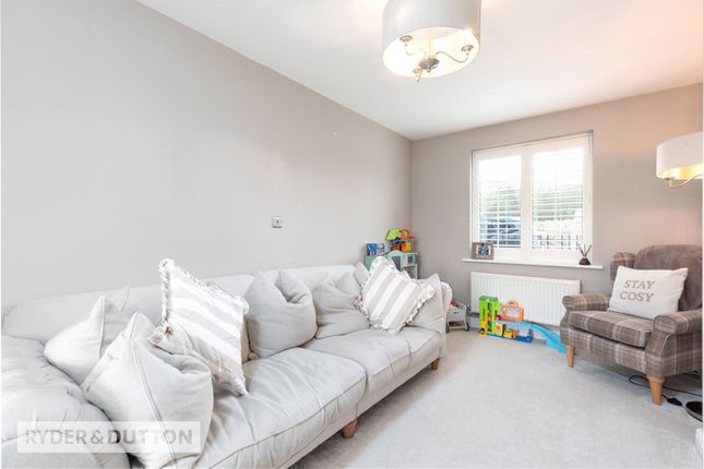 4, Spring Bank, Edenfield photo 3