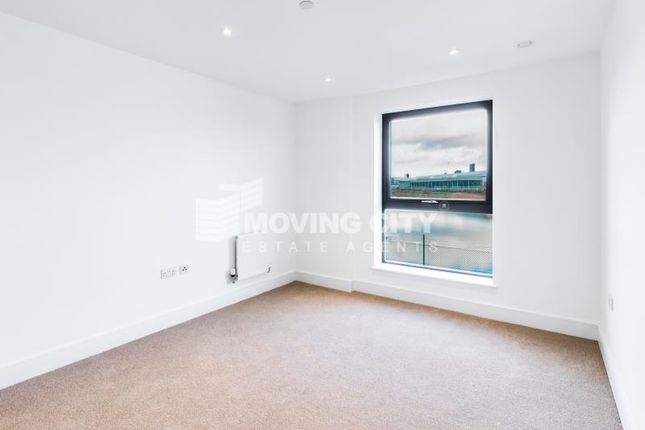 Flat for sale in City View Point, 139 Leven Road, Poplar