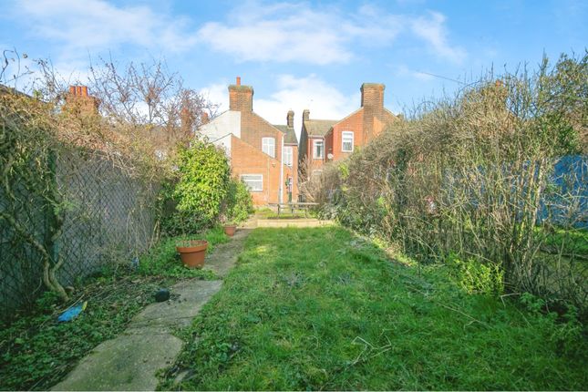 Semi-detached house for sale in Back Hamlet, Ipswich