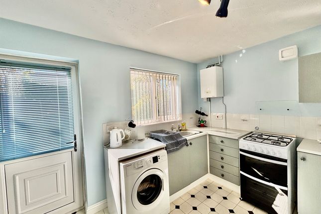 50, Hoylake Drive, Peterborough photo 5