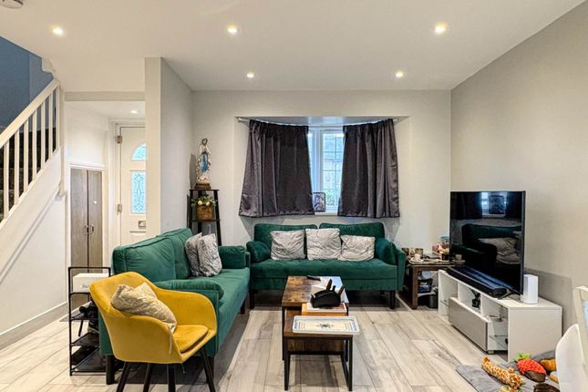 4-bed house on 21, Carlisle Avenue, London, £800,000