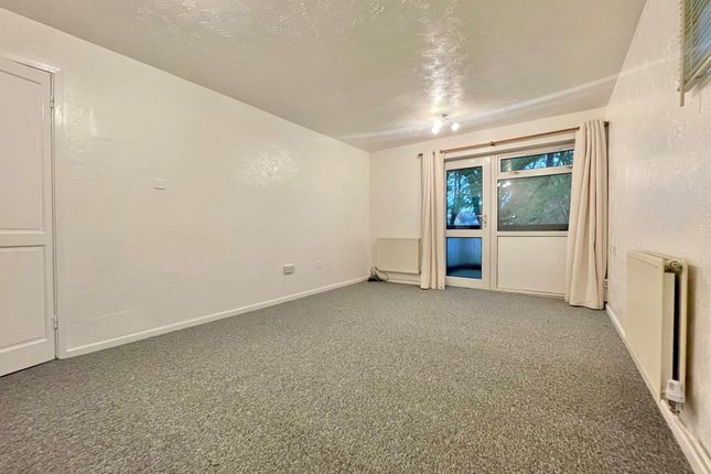 82, Bussey Road, Bussey Road photo 2
