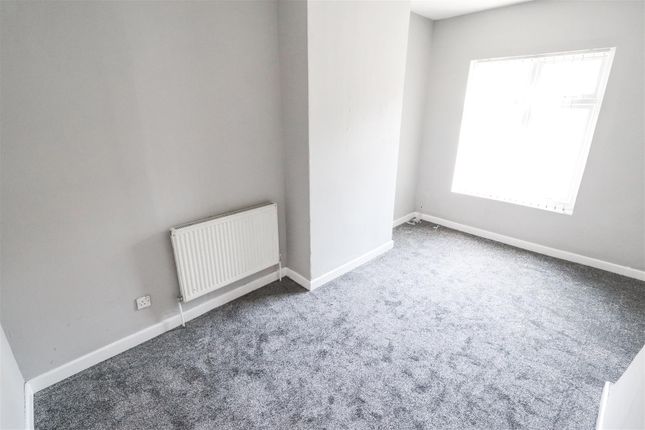Terraced house to rent in Silverton Road, Foleshill, Coventry
