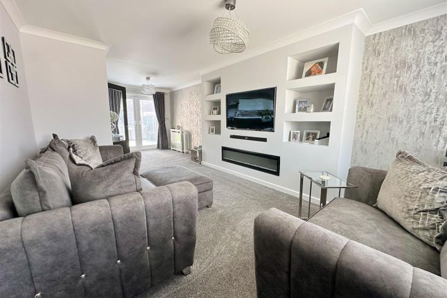 54, Crome Road, Clacton-on-Sea photo 2