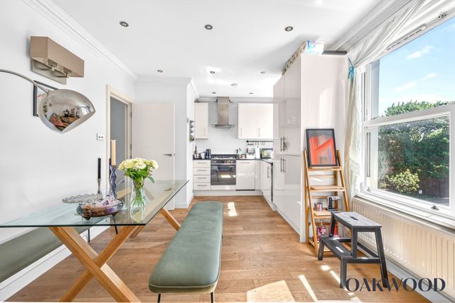 Flat 2, 47 Barbauld Road, London photo 2