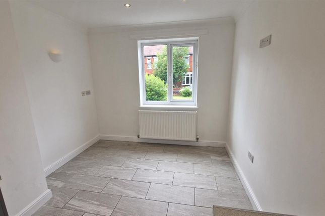 42, Vicarage Lane, Sandbach photo 2