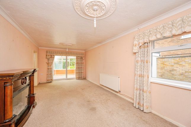 18, Lightwood Road, Burton-on-Trent photo 4
