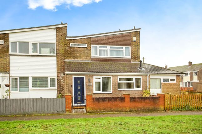 End terrace house for sale in Long Drive, Gosport