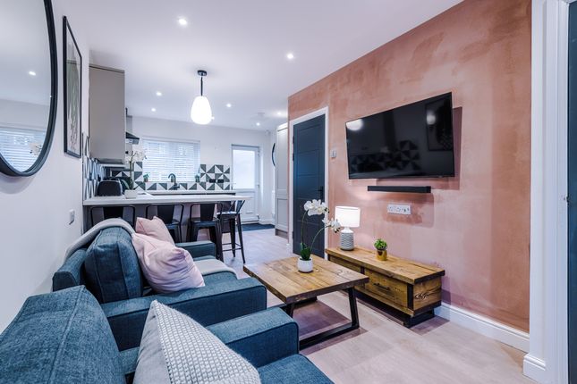 12, Capricorn Way, Salford photo 2