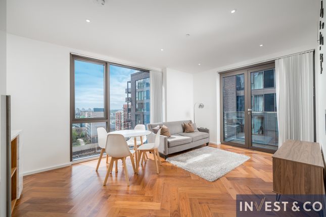 Thumbnail Flat for sale in New Union Square, Embassy Gardens