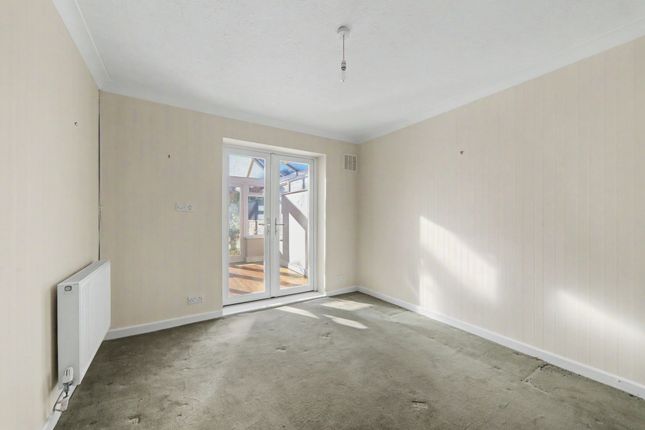 19, Copthorne Hill, Worthing photo 4
