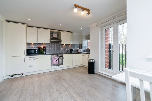 Flat for sale in 17 Stanley Road, Sutton