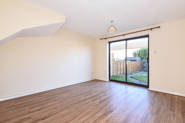 71 Spruce Drive, Bicester photo 2